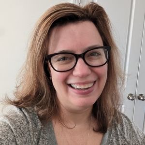 Meet your Posher, Holly